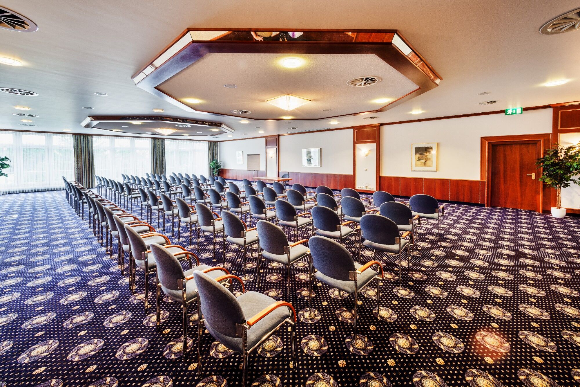 Trans World Hotel Columbus Seligenstadt Business photo